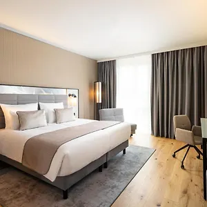 Hotel Leonardo Royal Bonn Airport